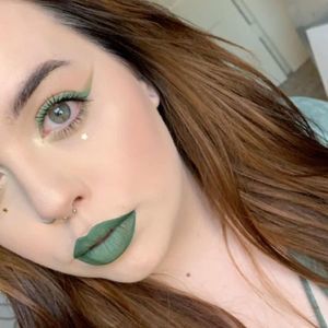 Meet your Posher, Destiny